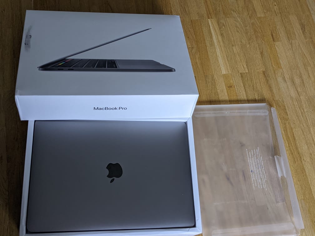 MacBook Pro 13“ Retina Touch Bar (2020) / i7 2.3 GHz / 512 GB / 16 GB