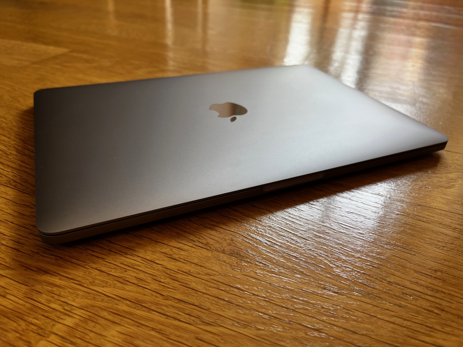 MacBook Pro (13-inch, 2018, 4 Thunderbolt 3 ports)